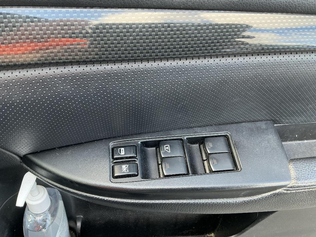 Photo '22' of Subaru Legacy