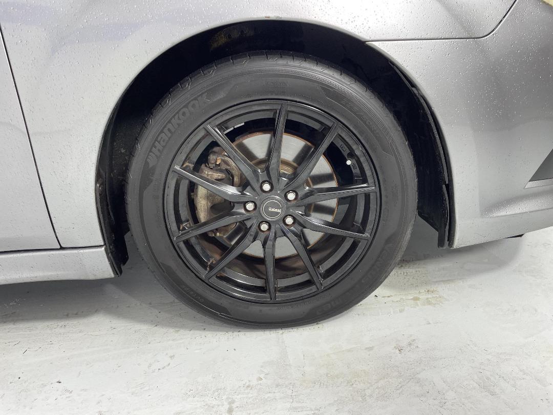 Photo '9' of Subaru Legacy Photo '9' of Subaru Legacy