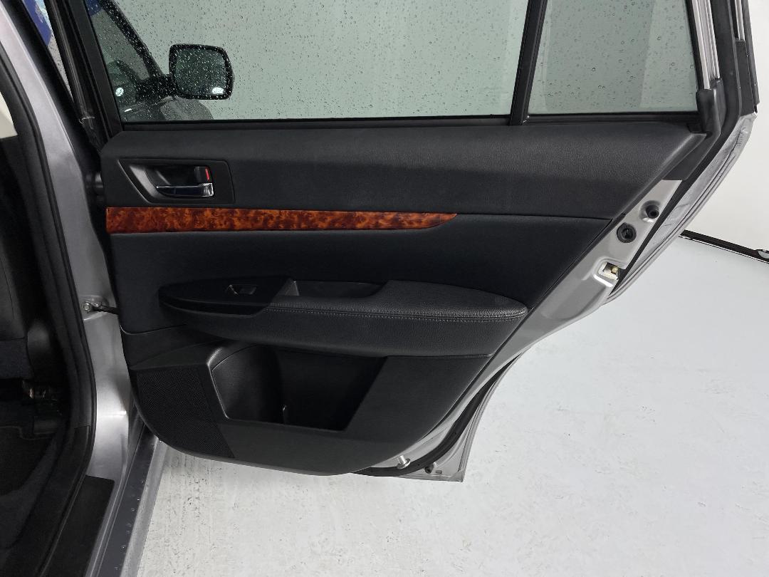 Photo '19' of Subaru Legacy Photo '19' of Subaru Legacy