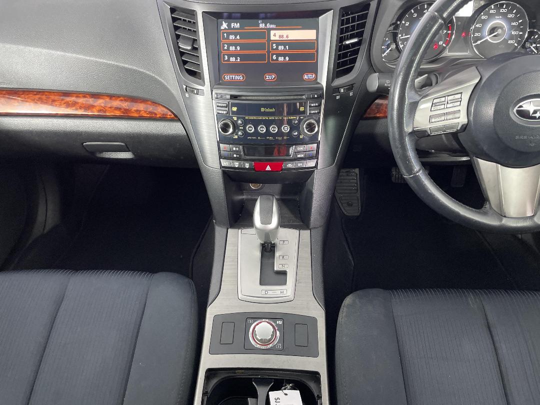 Photo '18' of Subaru Legacy Photo '18' of Subaru Legacy