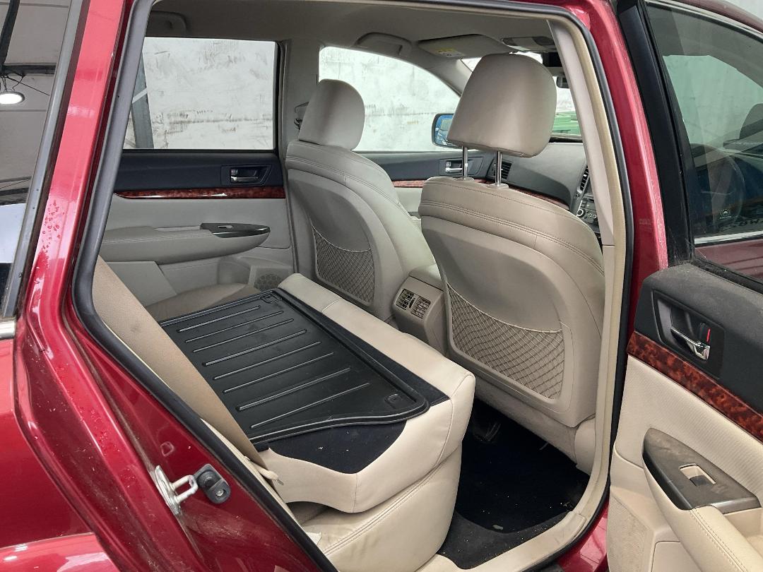 Photo '8' of Subaru Legacy Outback Photo '8' of Subaru Legacy Outback