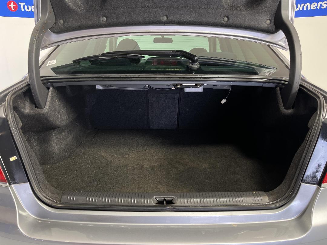 Photo '14' of Subaru Legacy Photo '14' of Subaru Legacy