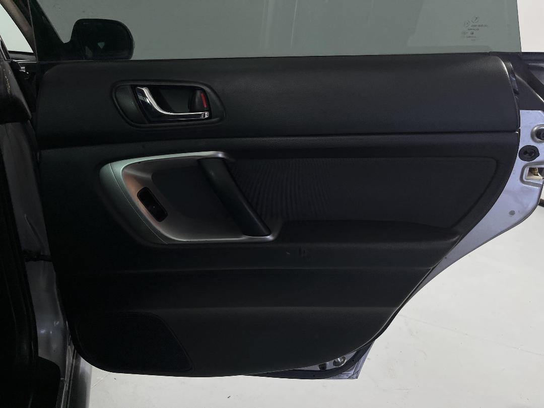 Photo '19' of Subaru Legacy Photo '19' of Subaru Legacy