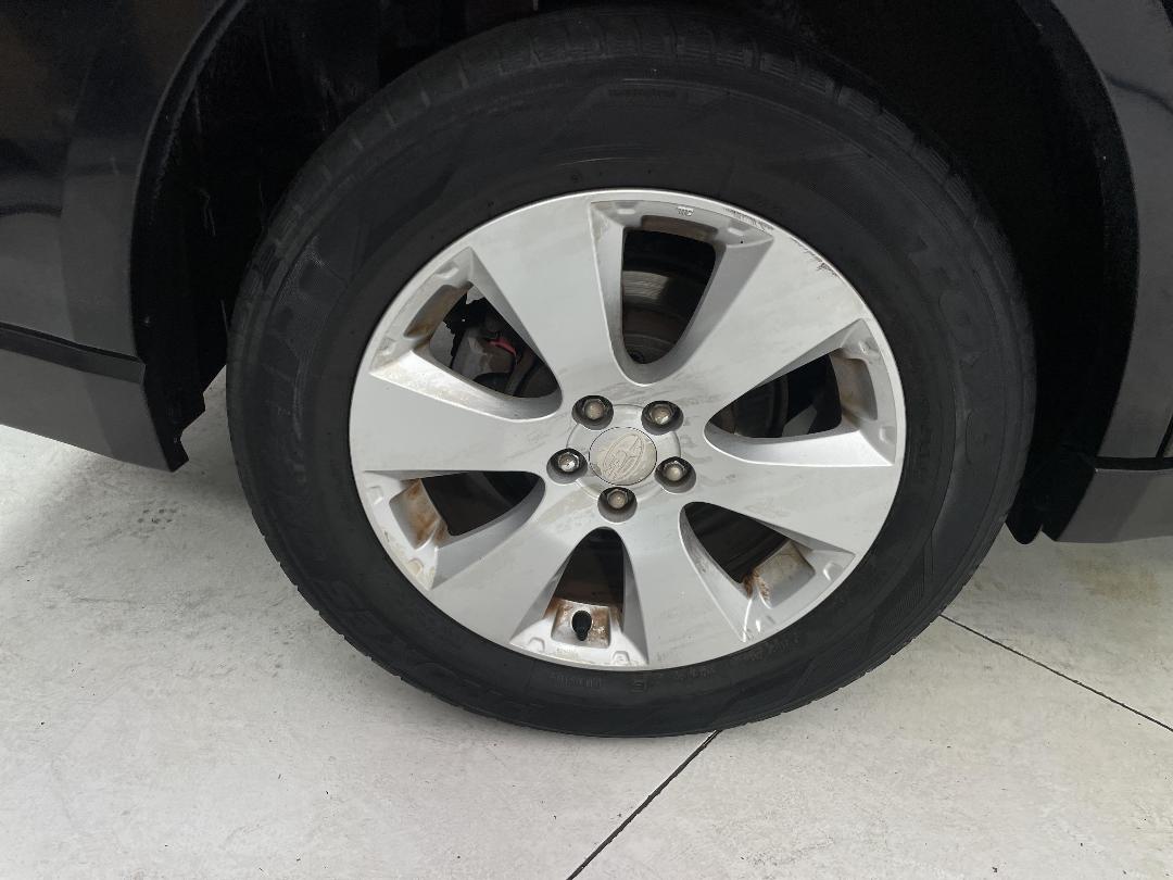 Photo '12' of Subaru Legacy