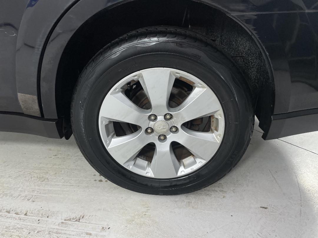 Photo '11' of Subaru Legacy