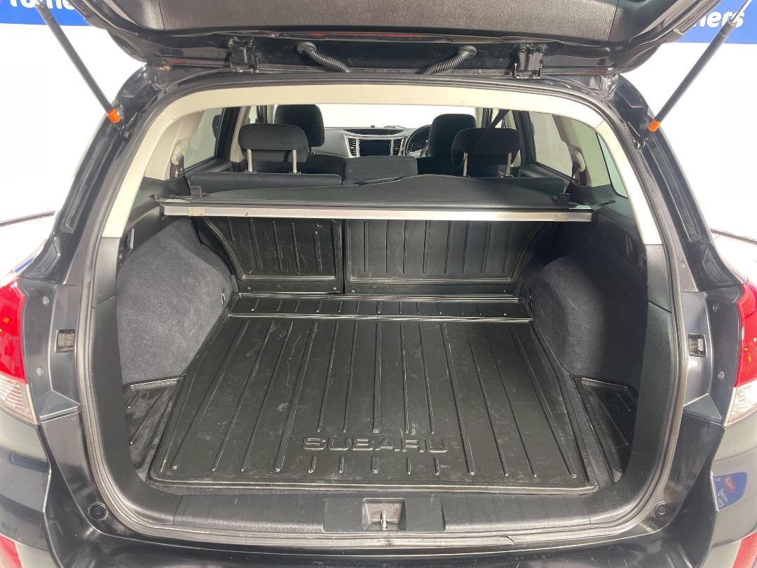 Photo '14' of Subaru Legacy