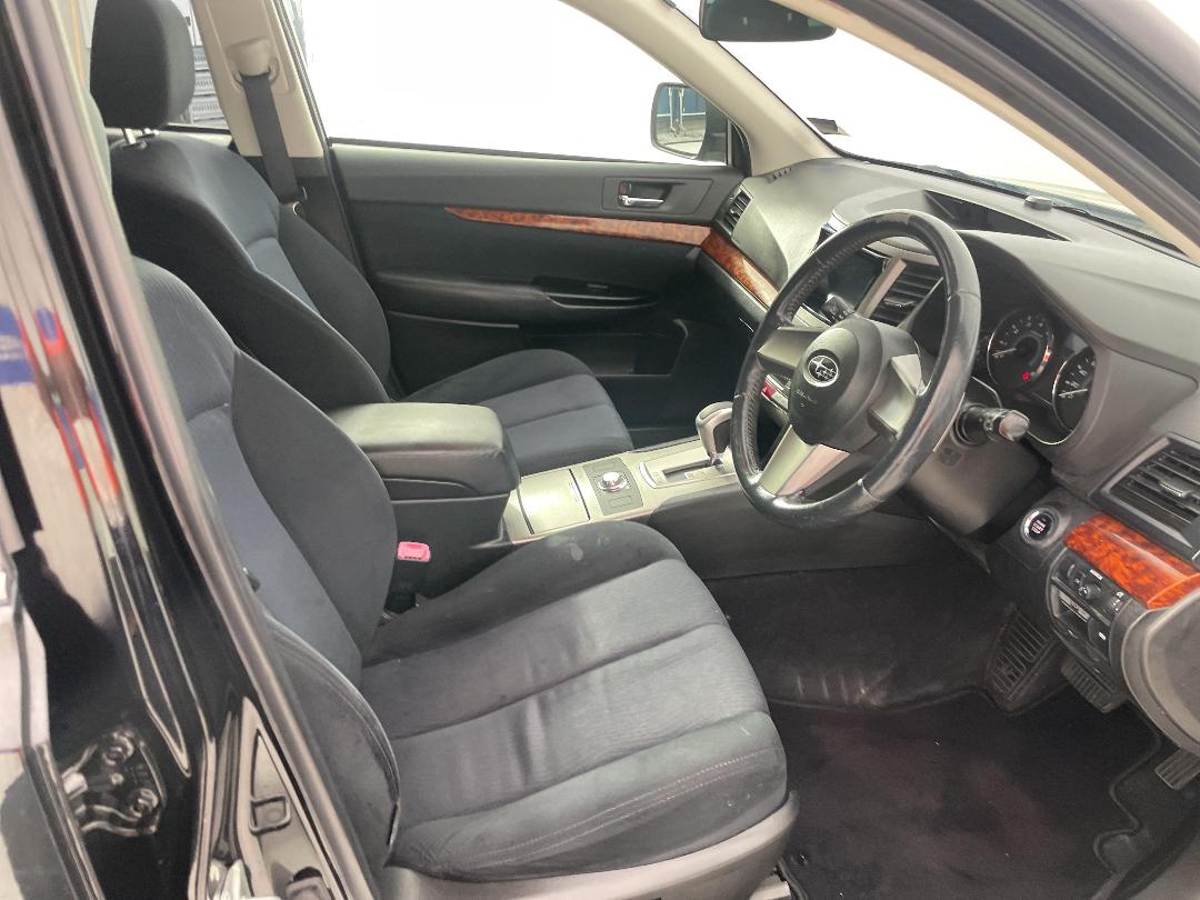 Photo '16' of Subaru Legacy