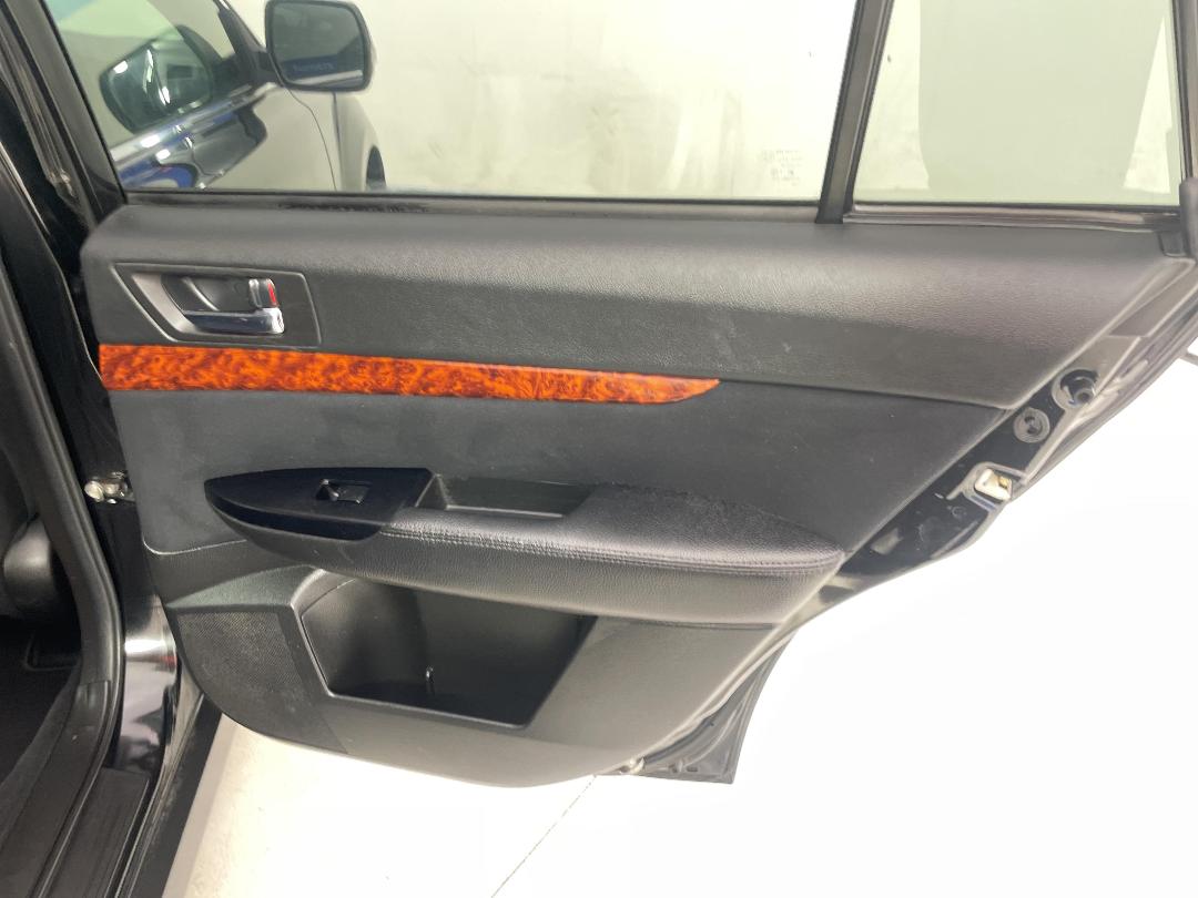 Photo '19' of Subaru Legacy