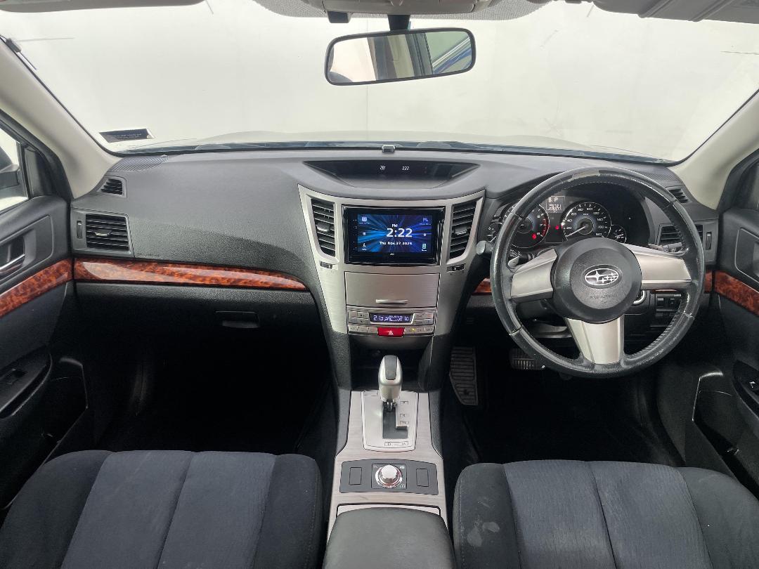 Photo '17' of Subaru Legacy