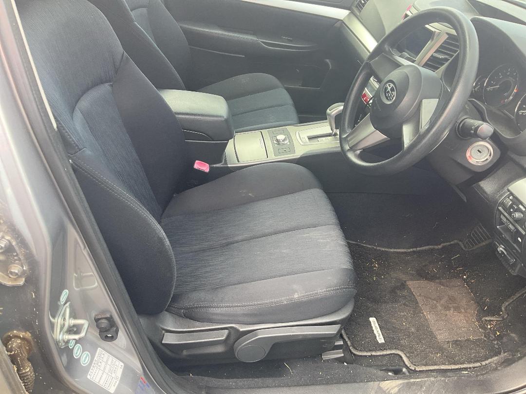 Photo '12' of Subaru Legacy