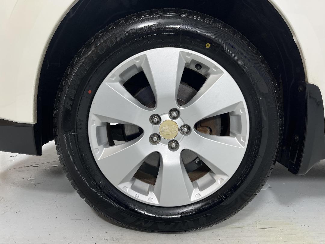 Photo '10' of Subaru Legacy