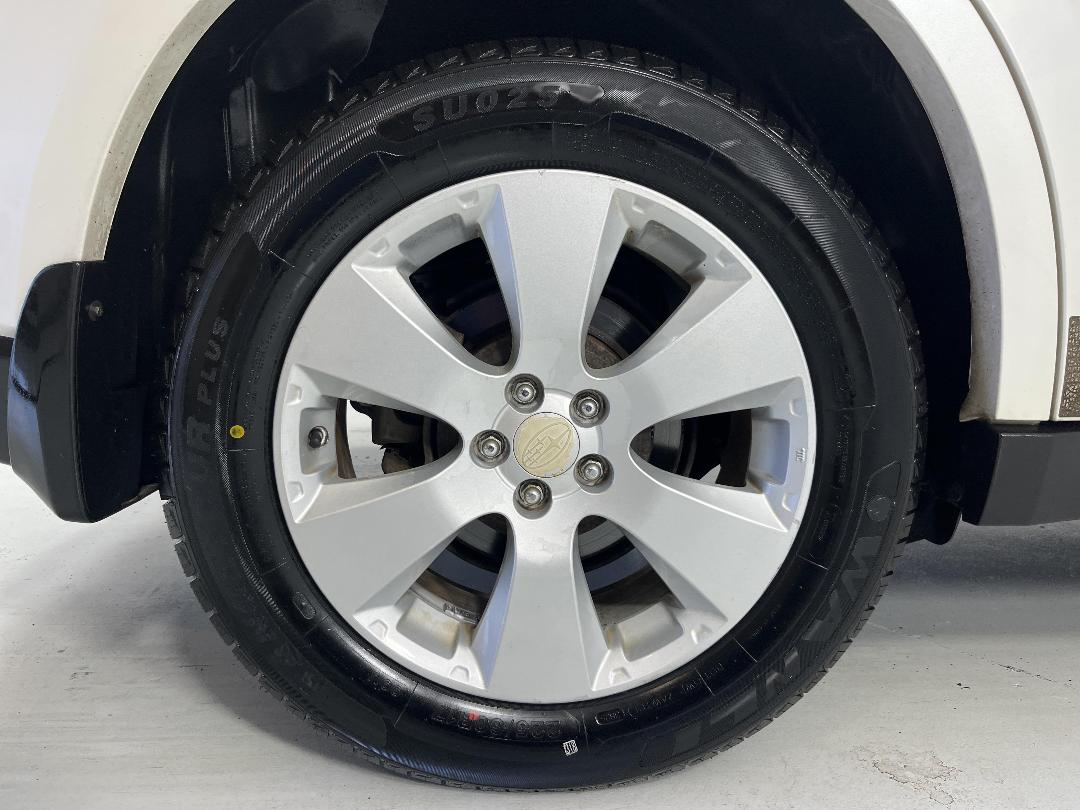 Photo '12' of Subaru Legacy