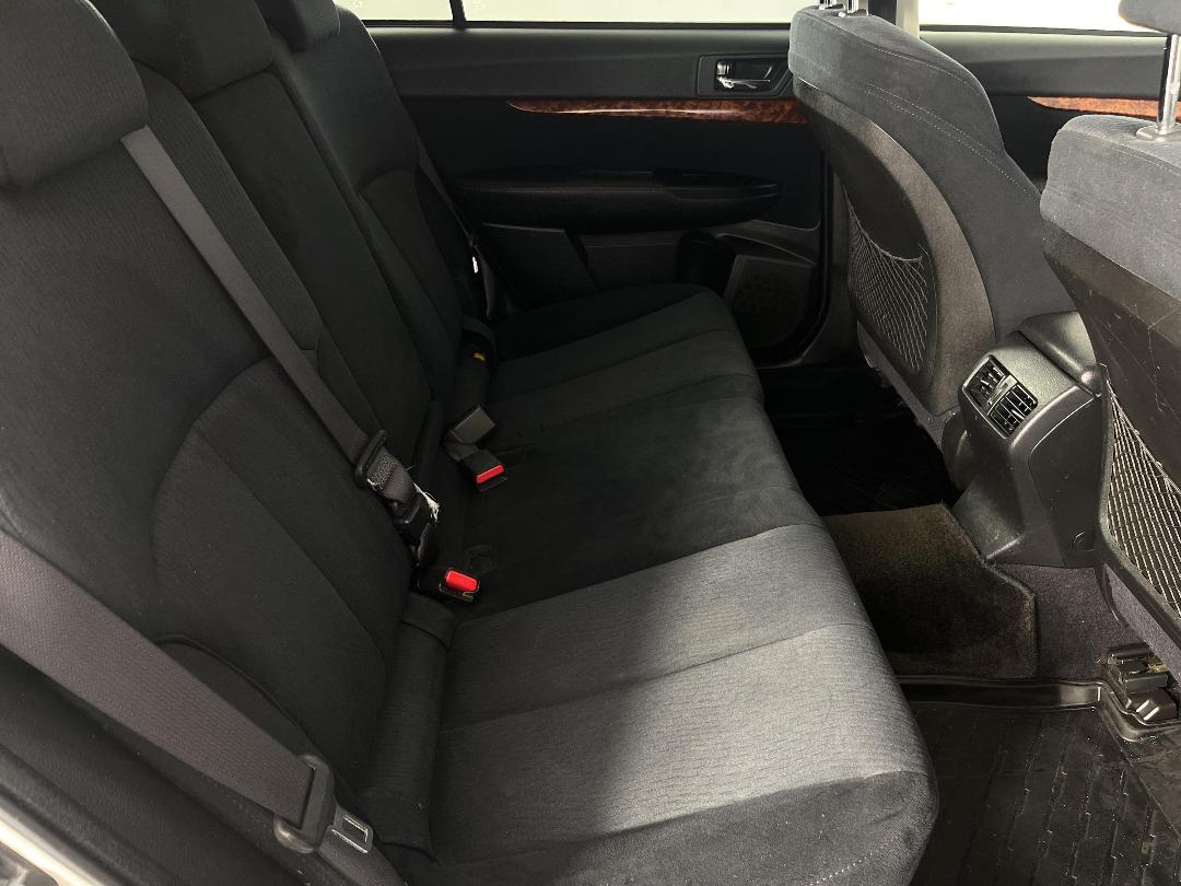 Photo '20' of Subaru Legacy