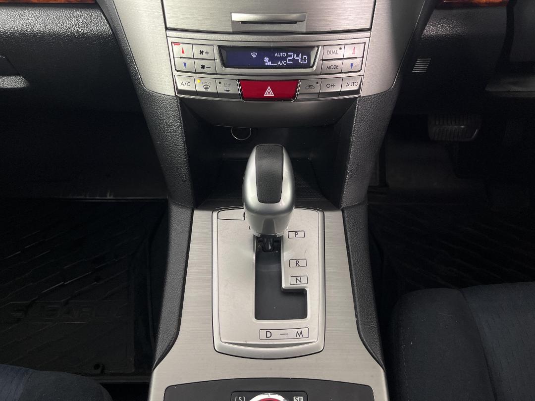 Photo '18' of Subaru Legacy