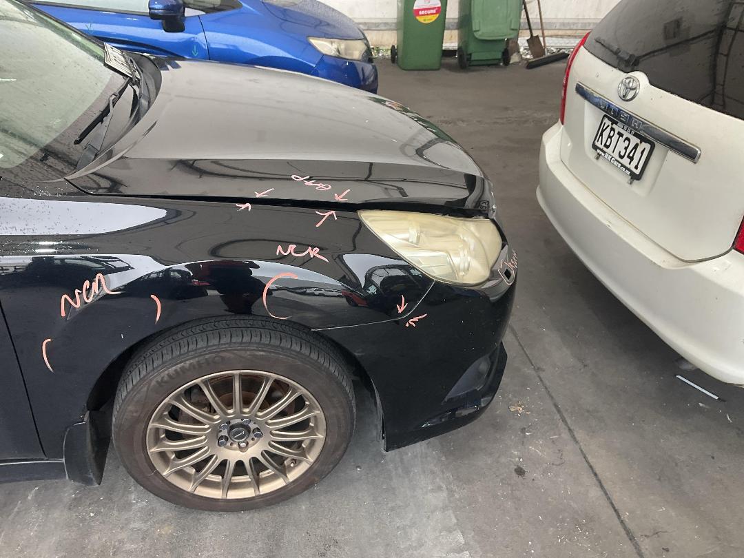 Photo '4' of Subaru Legacy