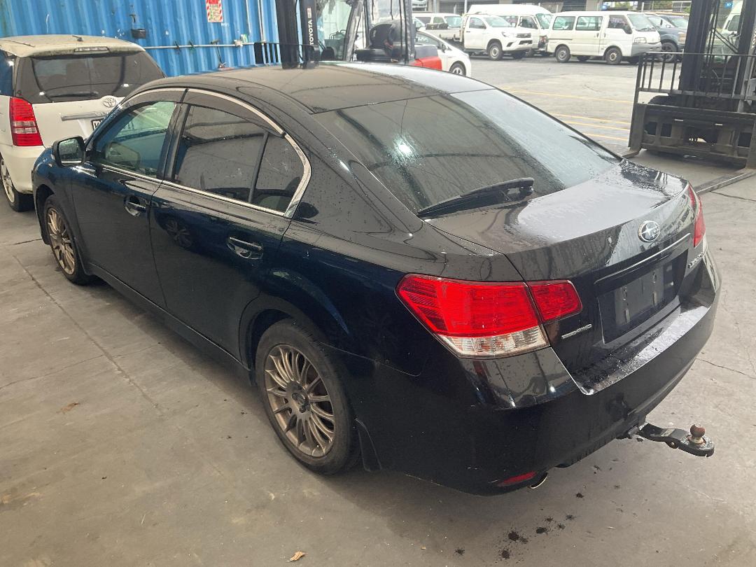 Photo '10' of Subaru Legacy