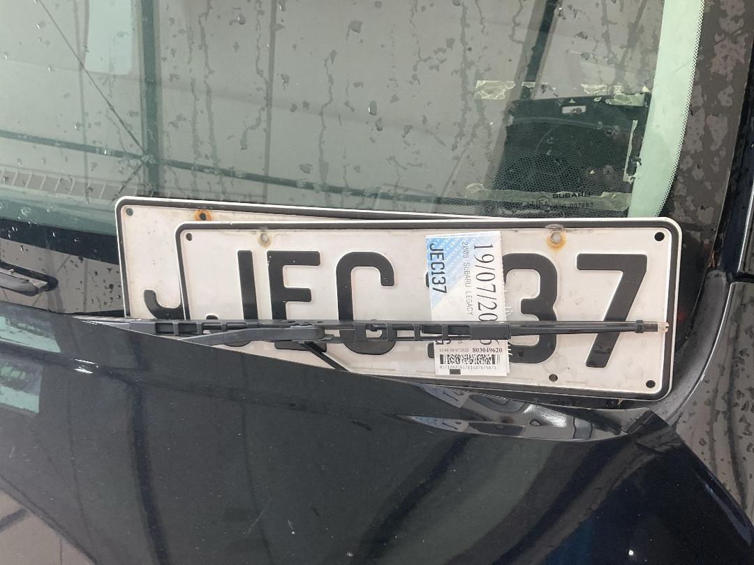 Photo '28' of Subaru Legacy