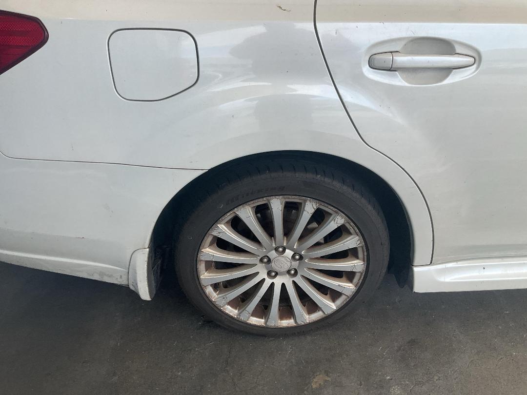 Photo '19' of Subaru Legacy