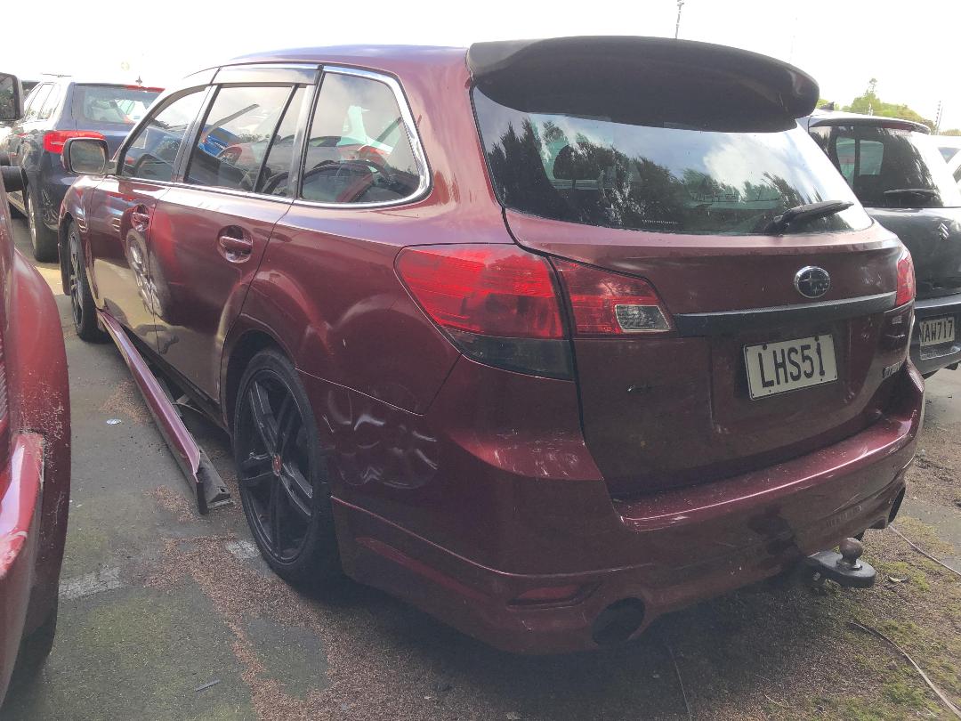 Photo '6' of Subaru Legacy