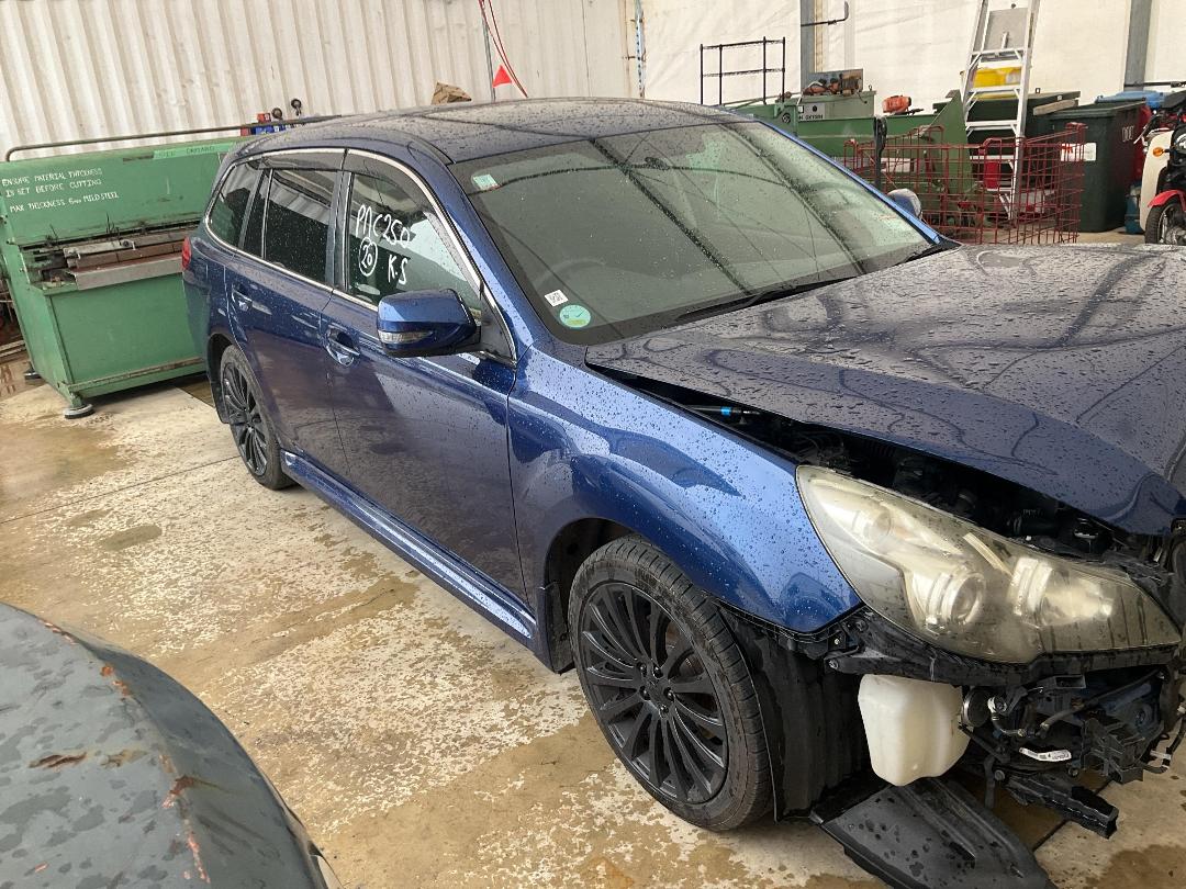 Photo '6' of Subaru Legacy