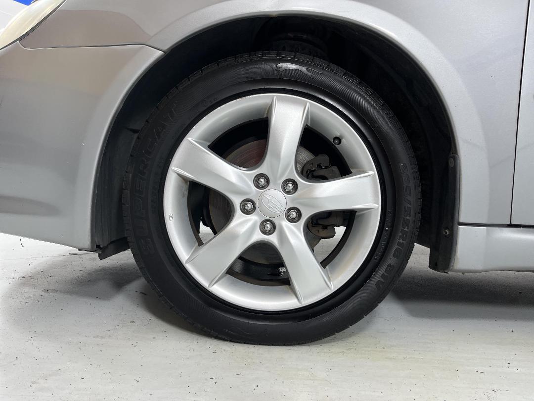 Photo '10' of Subaru Legacy