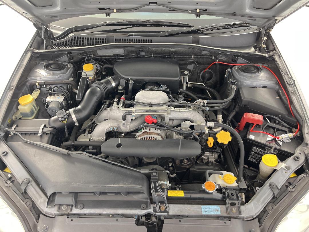 Photo '13' of Subaru Legacy