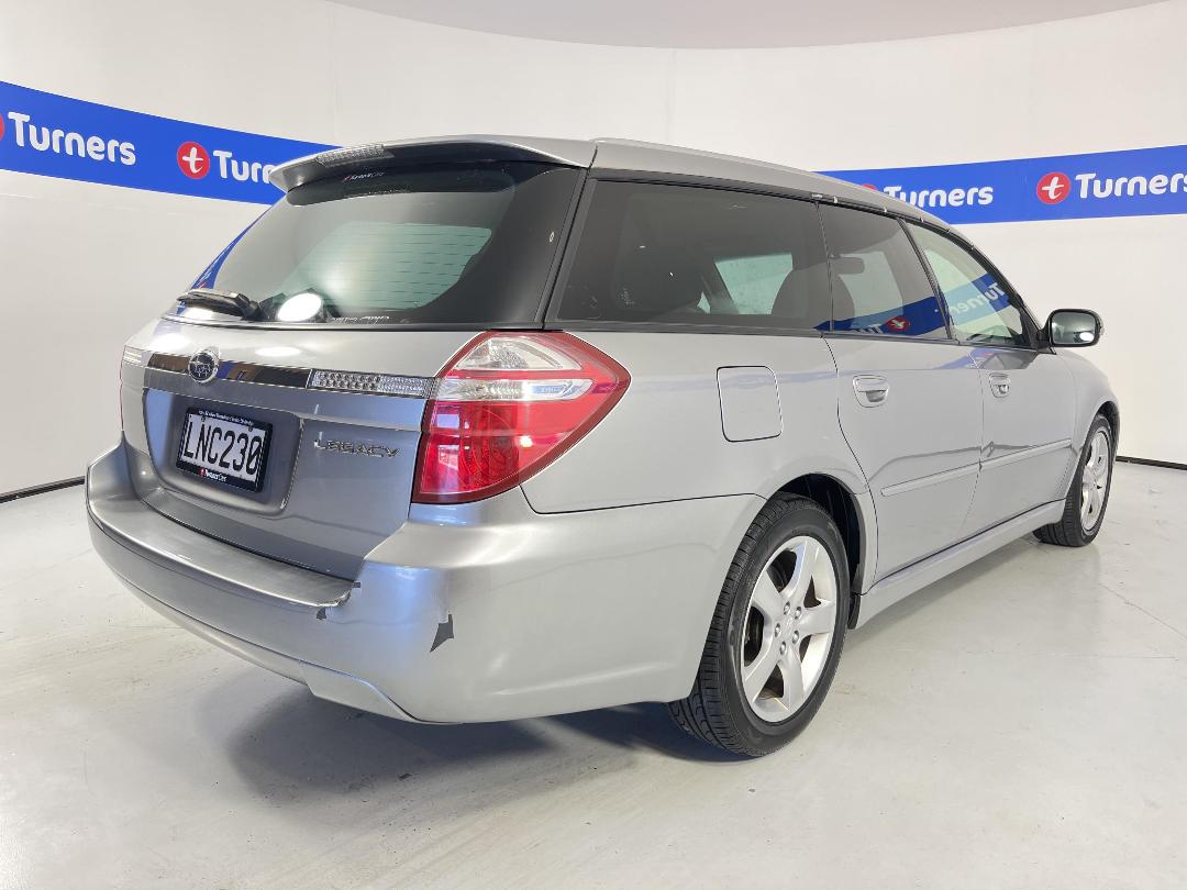 Photo '7' of Subaru Legacy