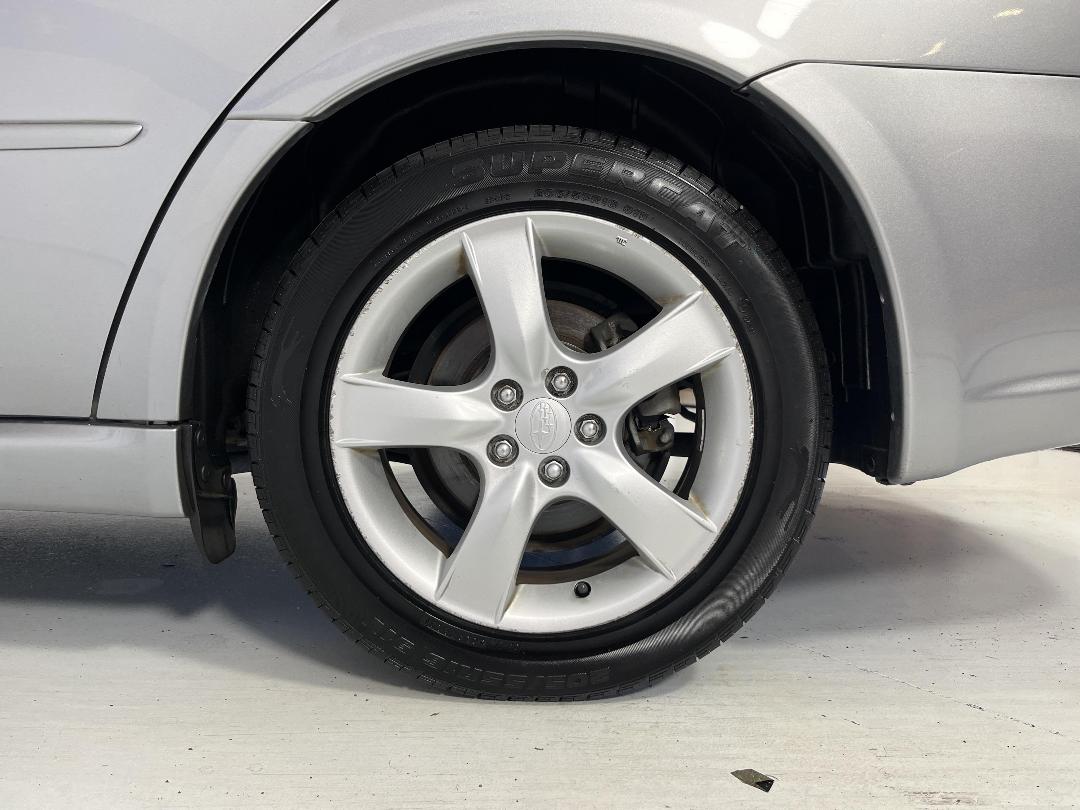 Photo '11' of Subaru Legacy