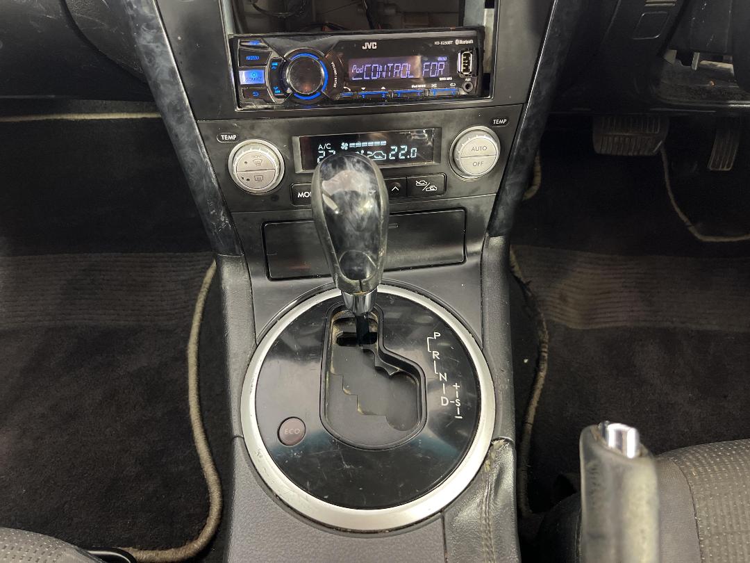 Photo '18' of Subaru Legacy