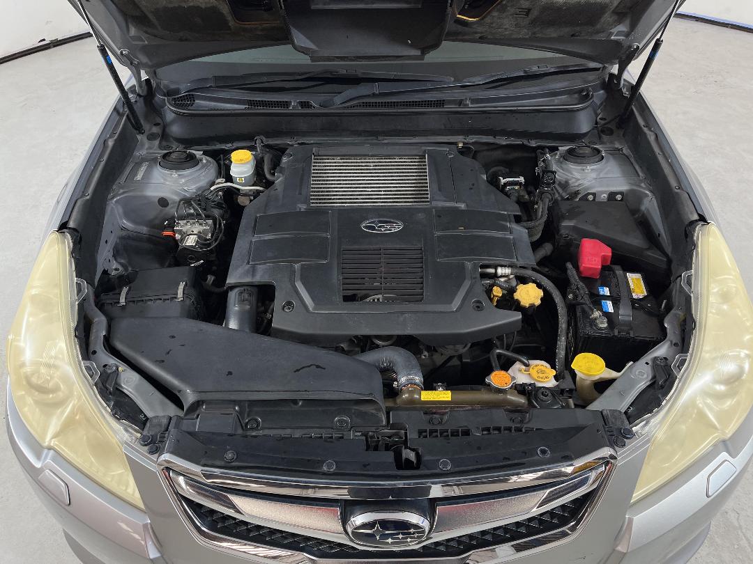 Photo '13' of Subaru Legacy