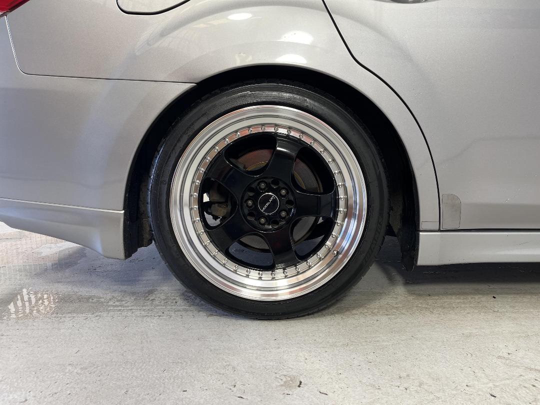 Photo '12' of Subaru Legacy