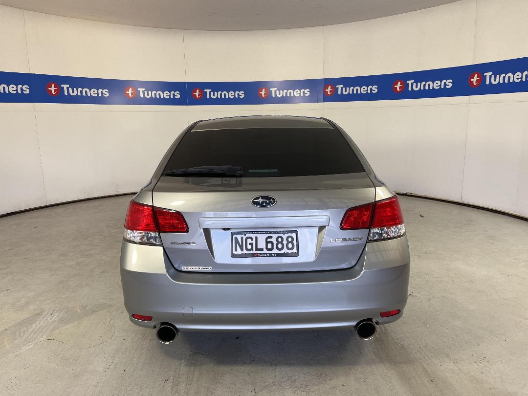 Photo '6' of Subaru Legacy