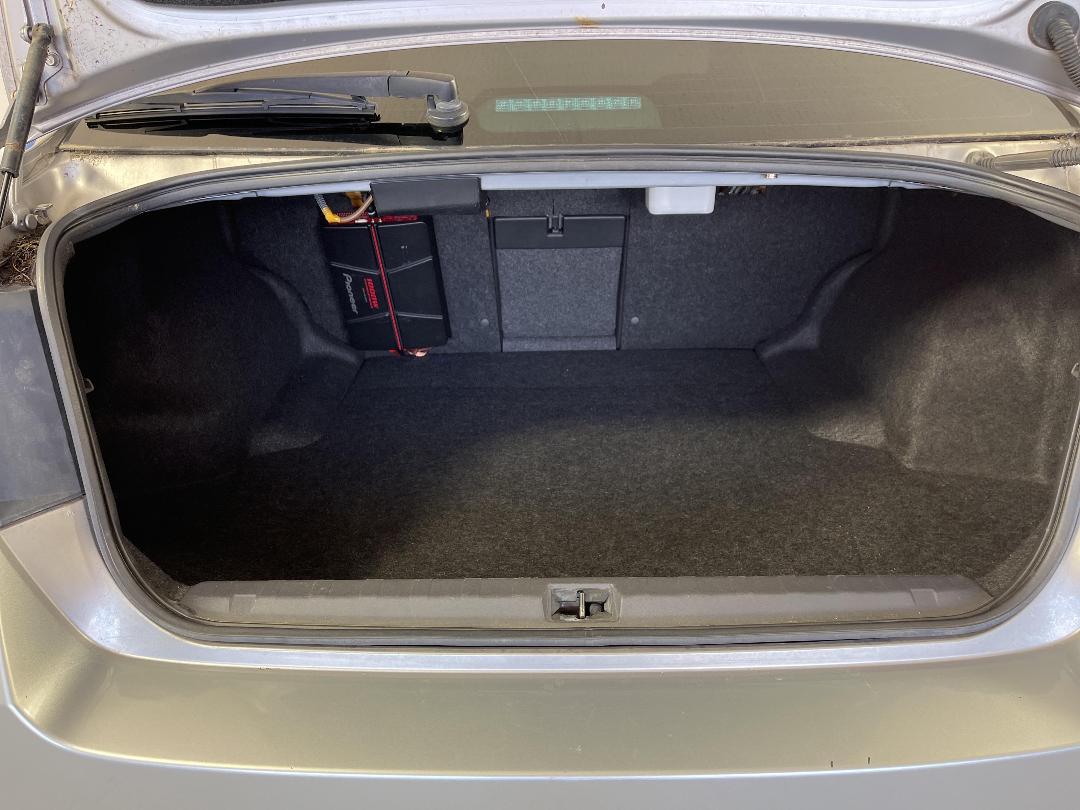 Photo '14' of Subaru Legacy