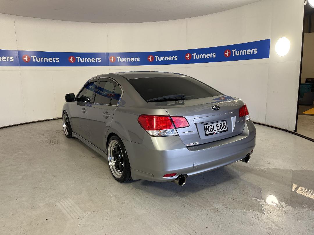 Photo '5' of Subaru Legacy