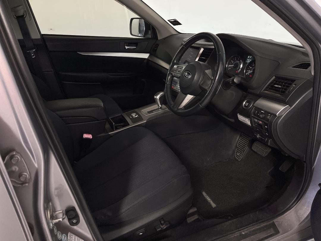 Photo '16' of Subaru Legacy