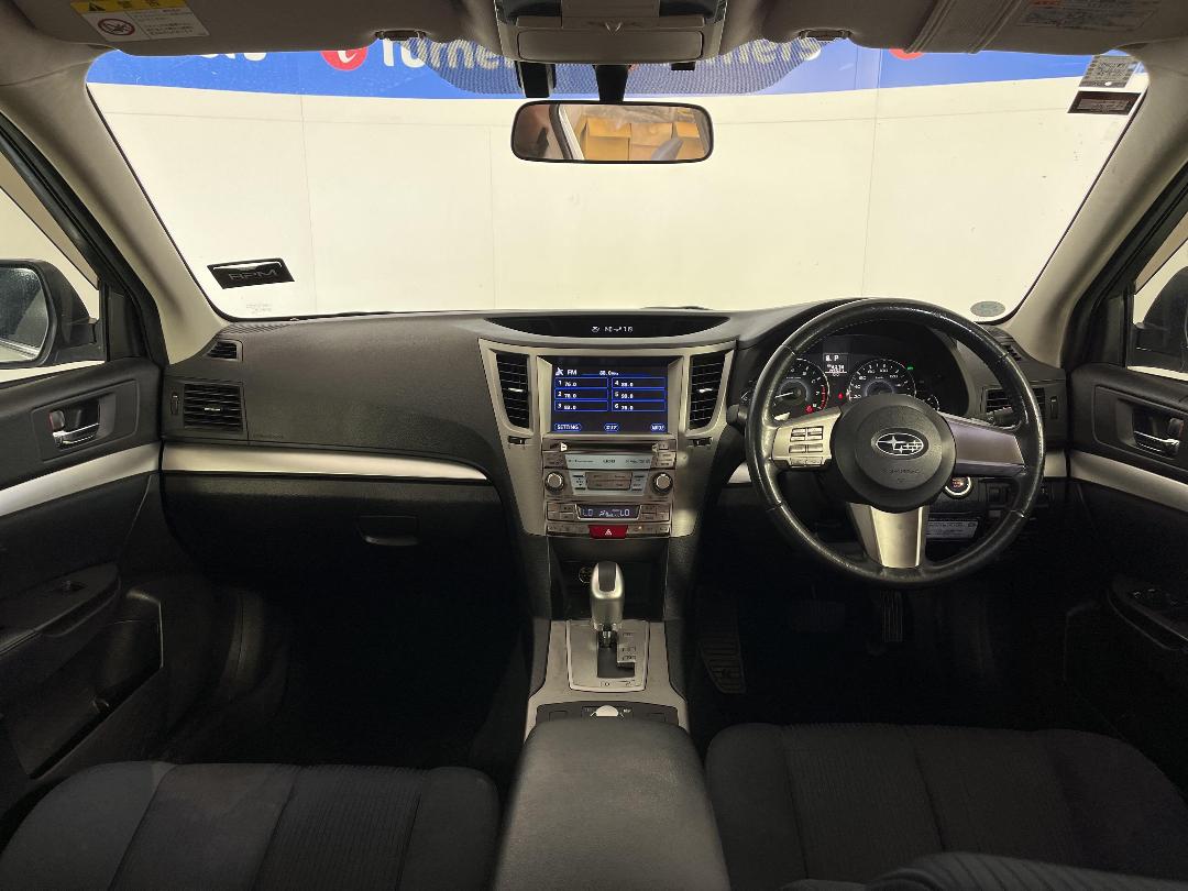 Photo '17' of Subaru Legacy