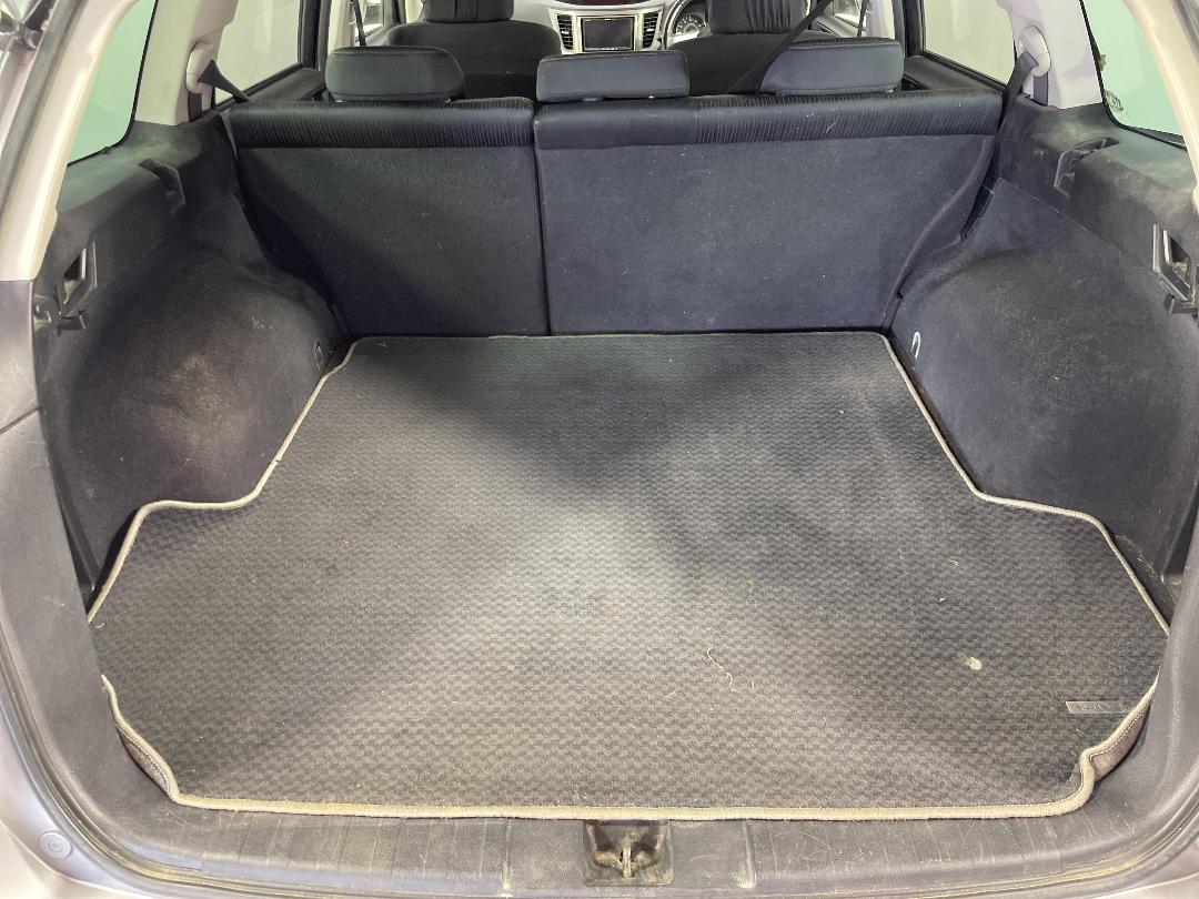 Photo '14' of Subaru Legacy