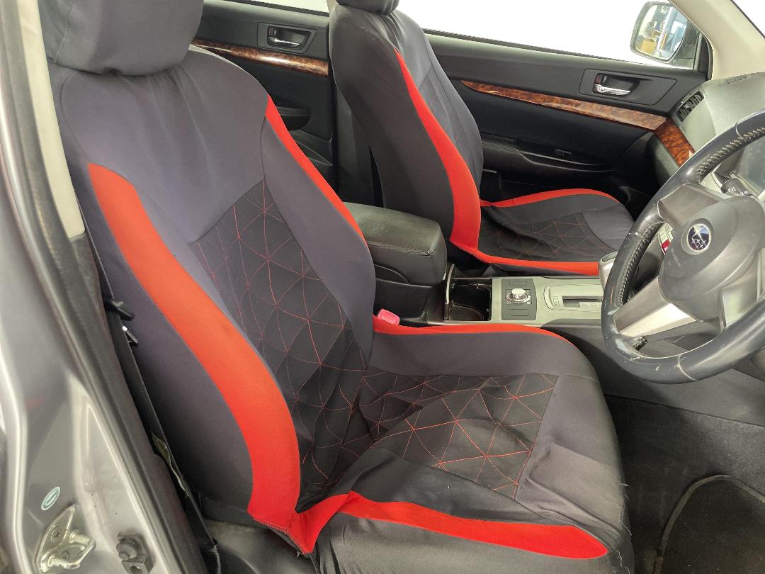 Photo '16' of Subaru Legacy