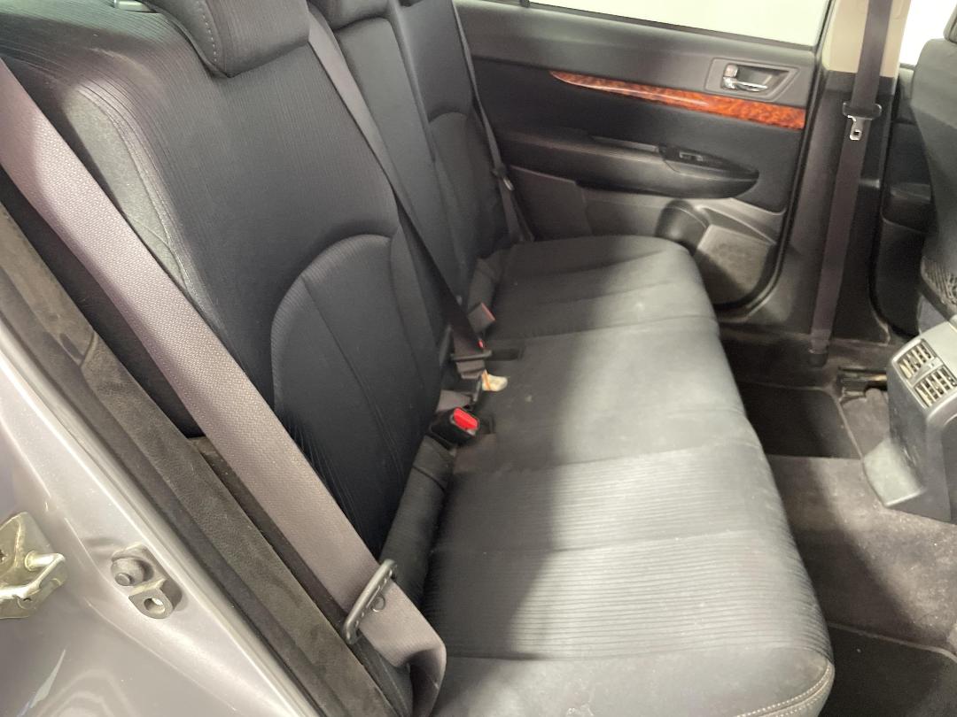 Photo '20' of Subaru Legacy