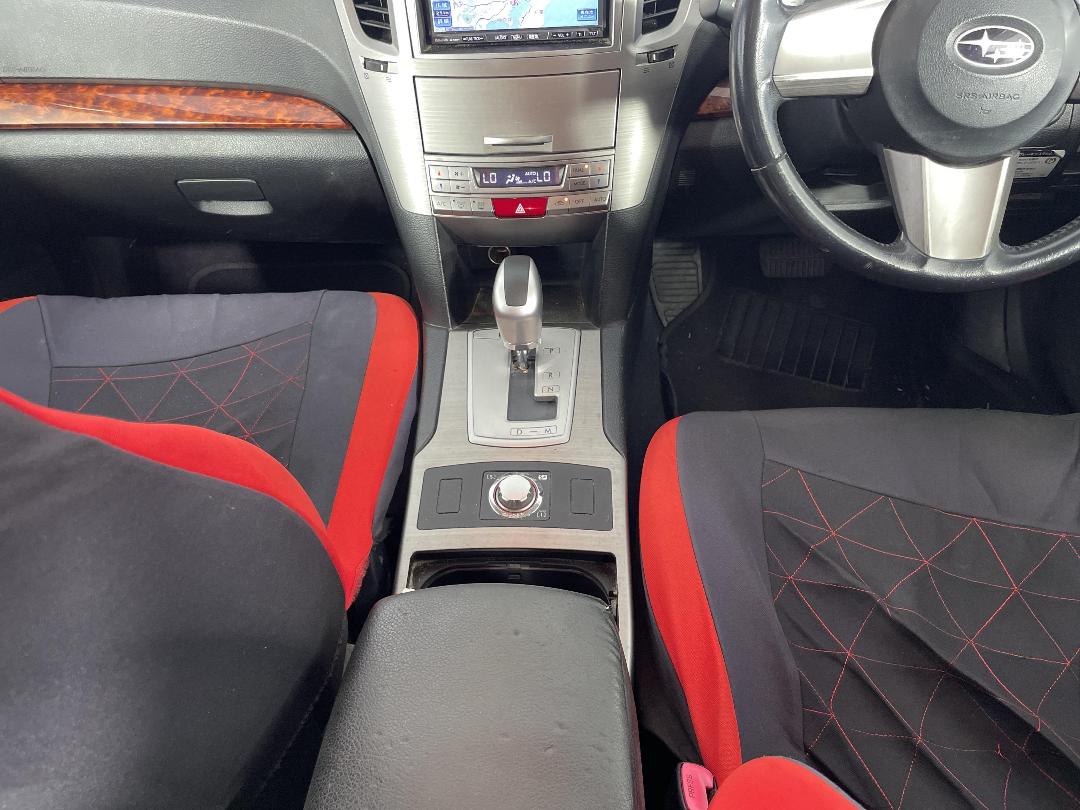 Photo '18' of Subaru Legacy