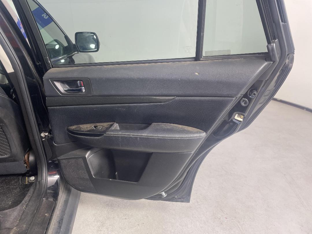 Photo '17' of Subaru Legacy 2.5L-AWD