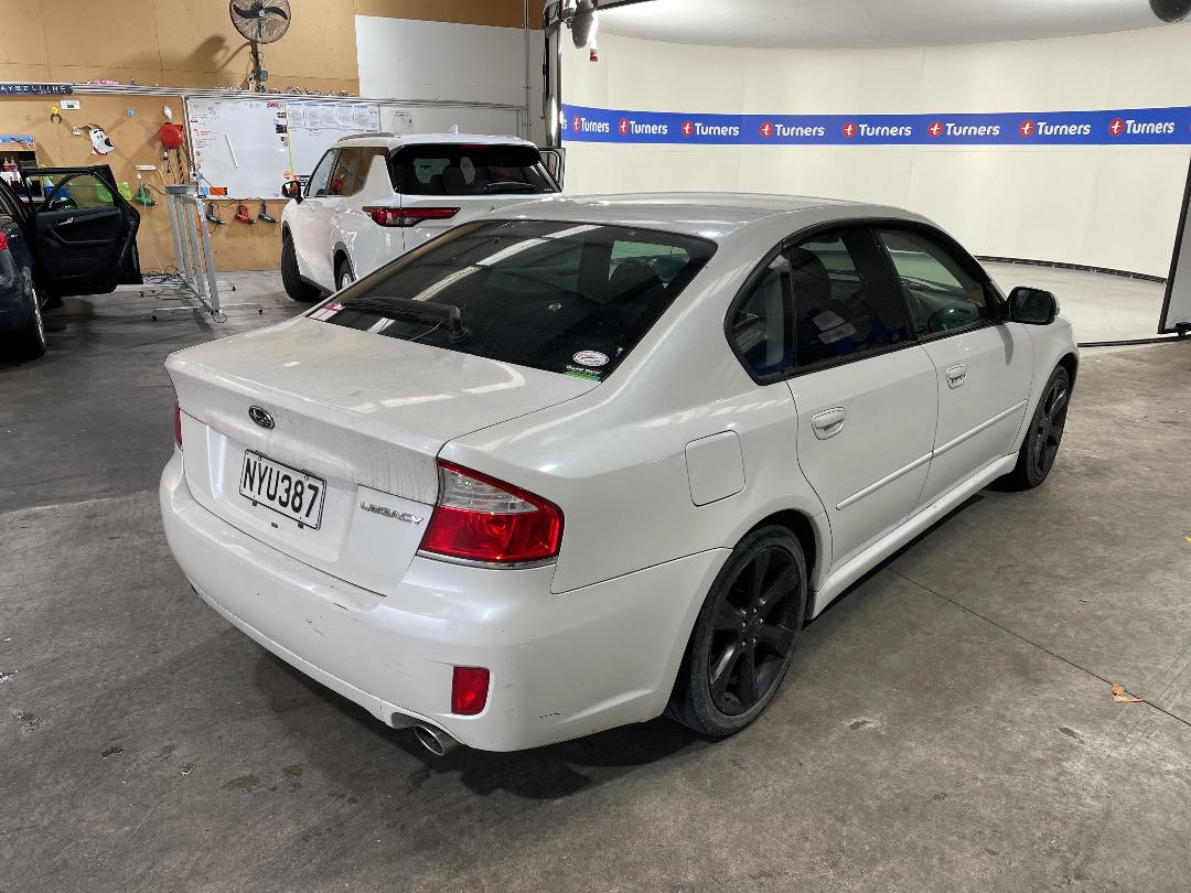 Photo '4' of Subaru Legacy B4