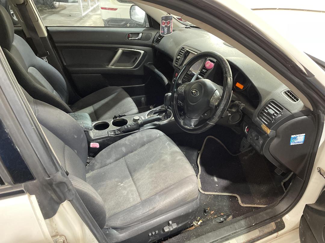 Photo '8' of Subaru Legacy B4