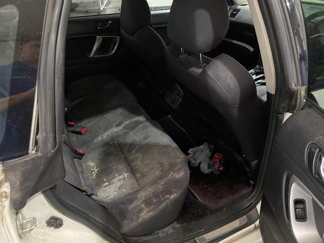 Photo '9' of Subaru Legacy B4