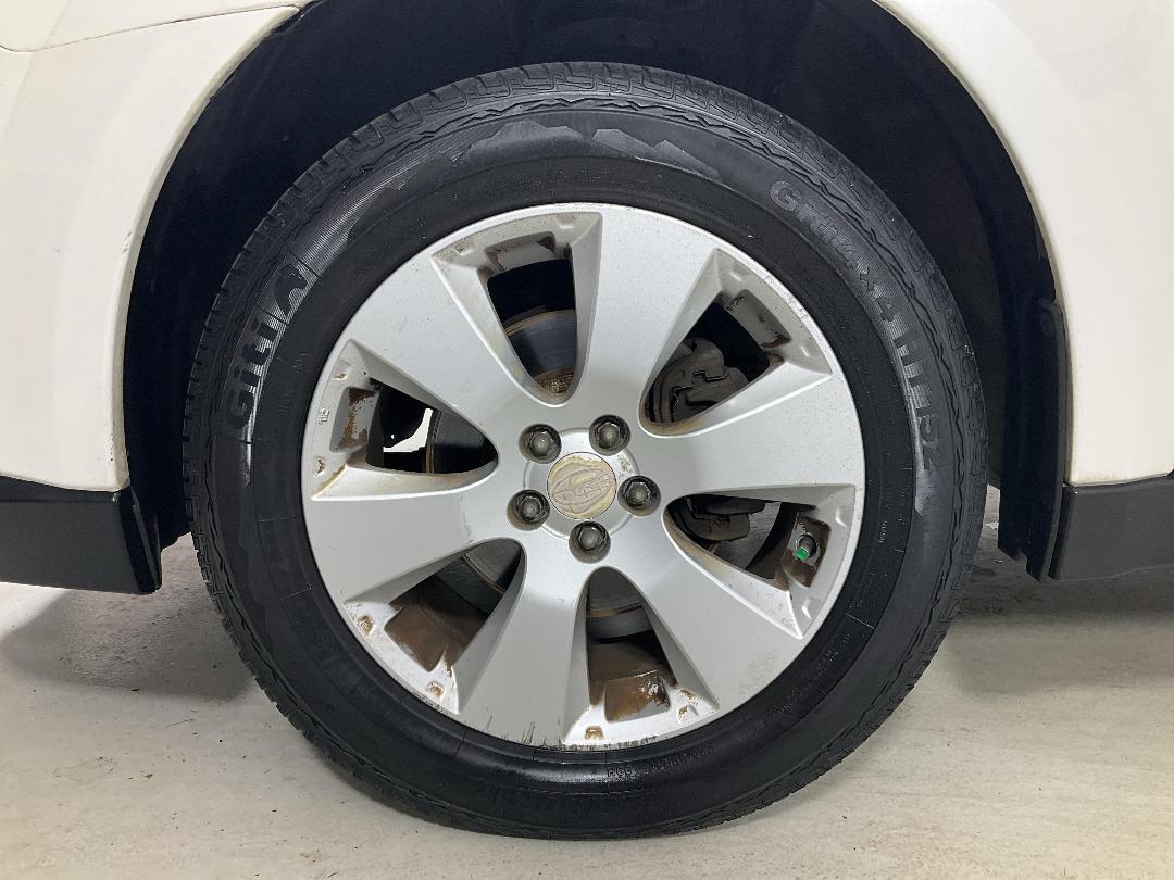 Photo '10' of Subaru Legacy Photo '10' of Subaru Legacy