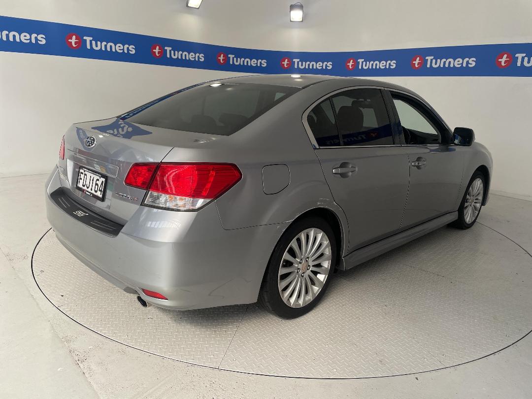 Photo '7' of Subaru Legacy