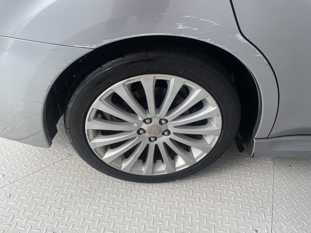 Photo '12' of Subaru Legacy