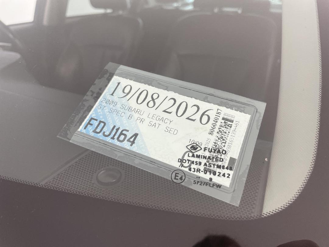 Photo '34' of Subaru Legacy