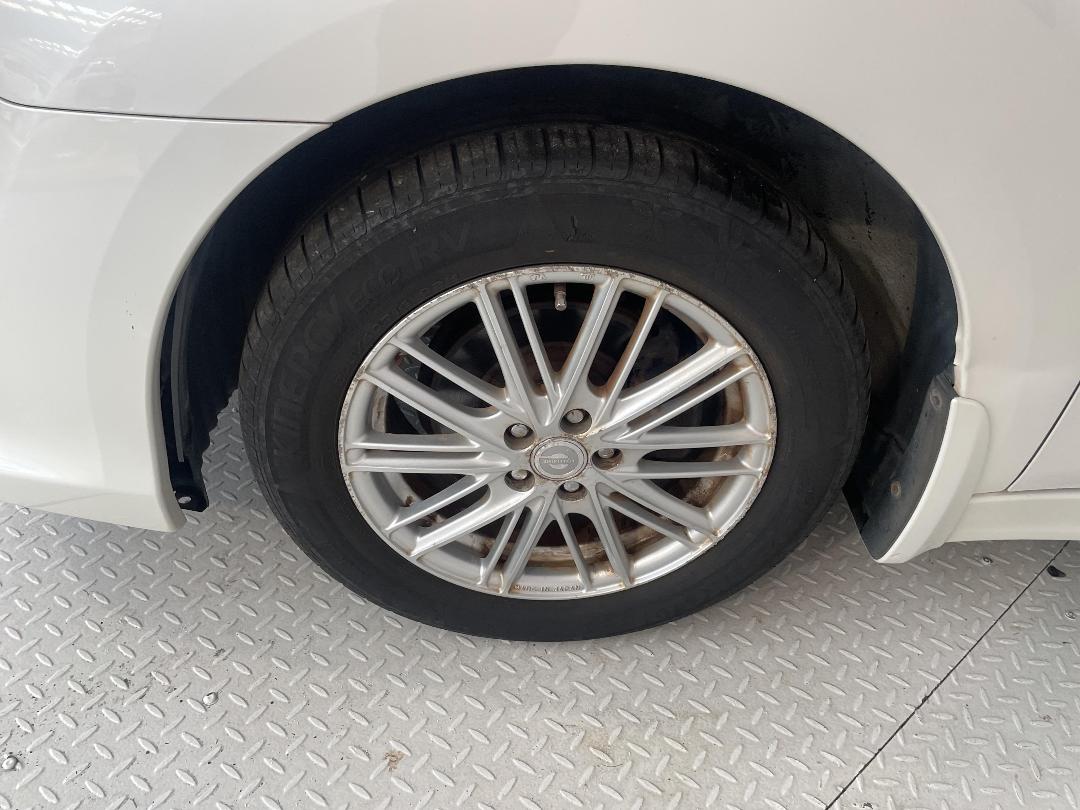 Photo '10' of Subaru Legacy Photo '10' of Subaru Legacy