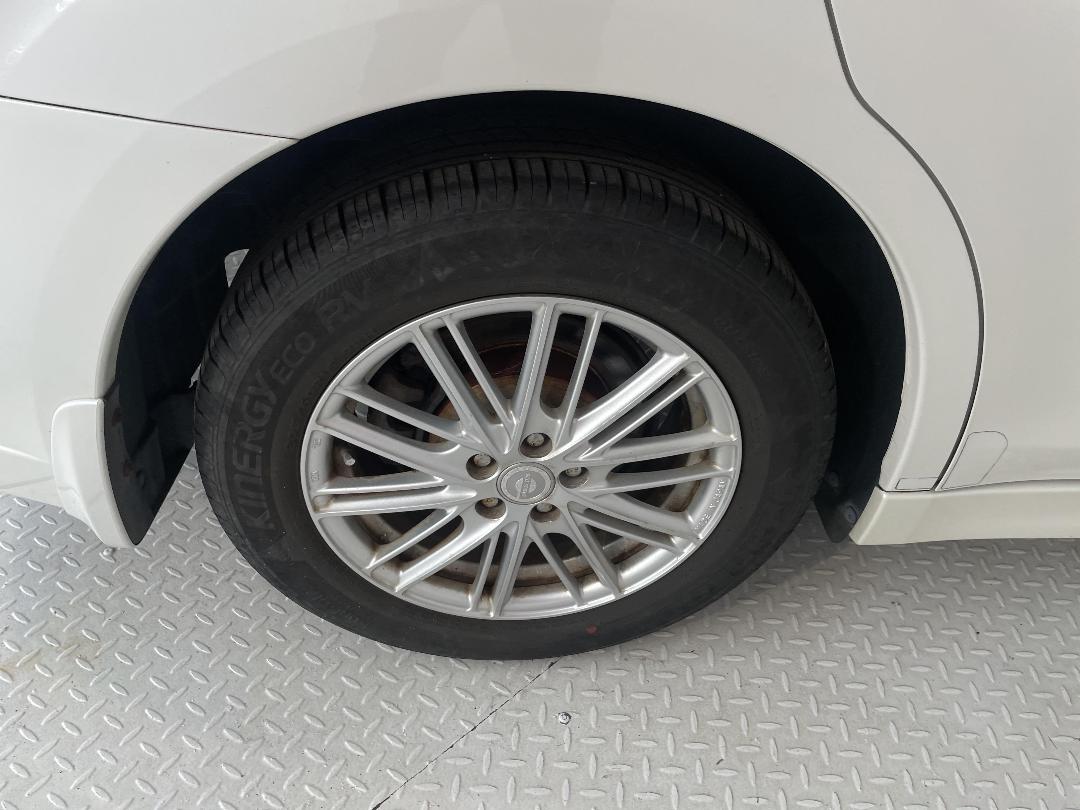 Photo '12' of Subaru Legacy Photo '12' of Subaru Legacy